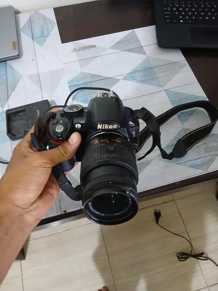 Di jual cepat kamera Nikon D3000