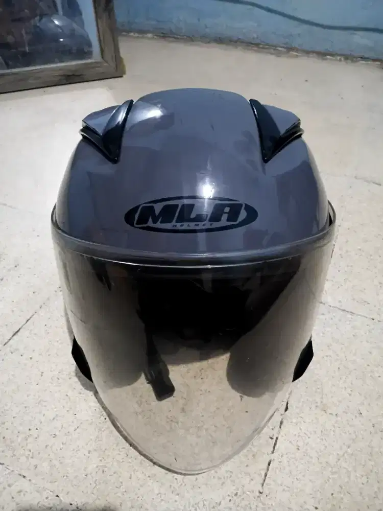 Helm half face MLA tipe J5 berwarna abu-abu