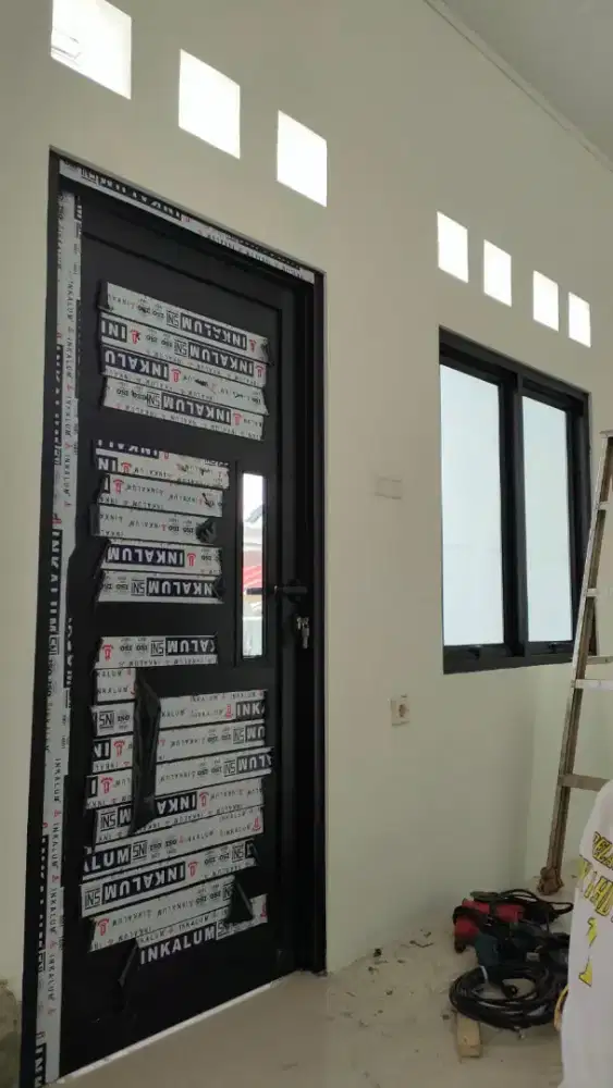 Jual berbagai macam kusen pintu jendela aluminium