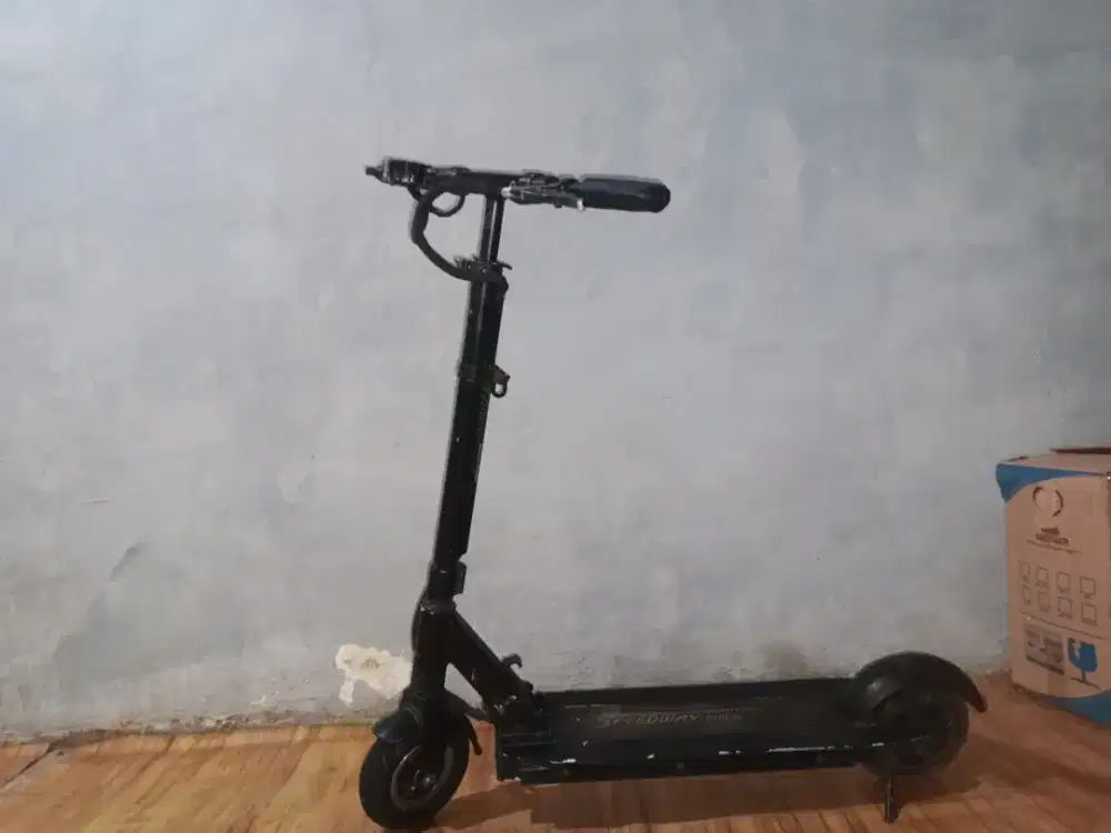 Skuter Listrik Dewasa