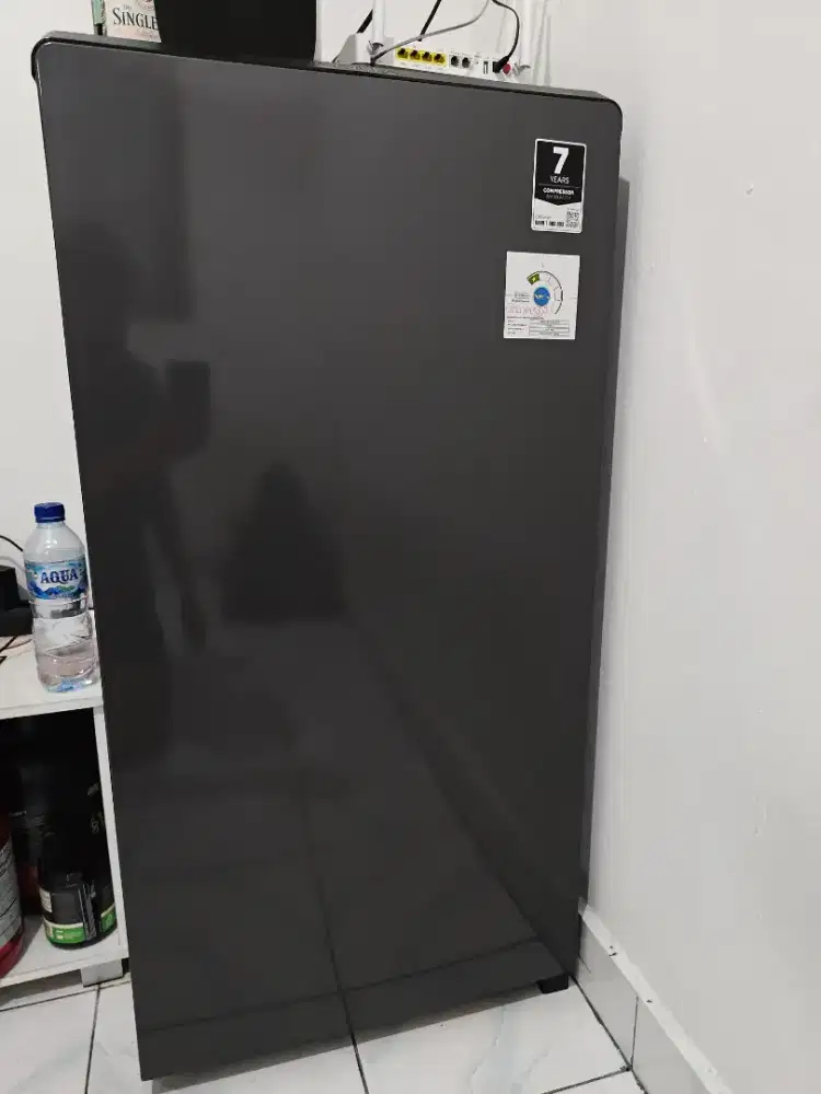 Kulkas AQUA 1 pintu