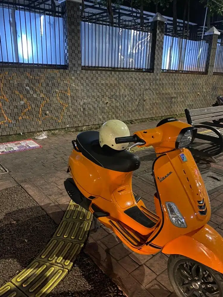 di jual vespa s125 iget tahun 2021