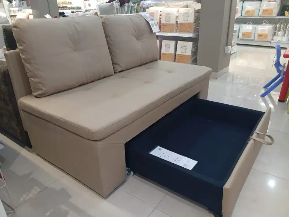 Sofa dengan penyimpanan