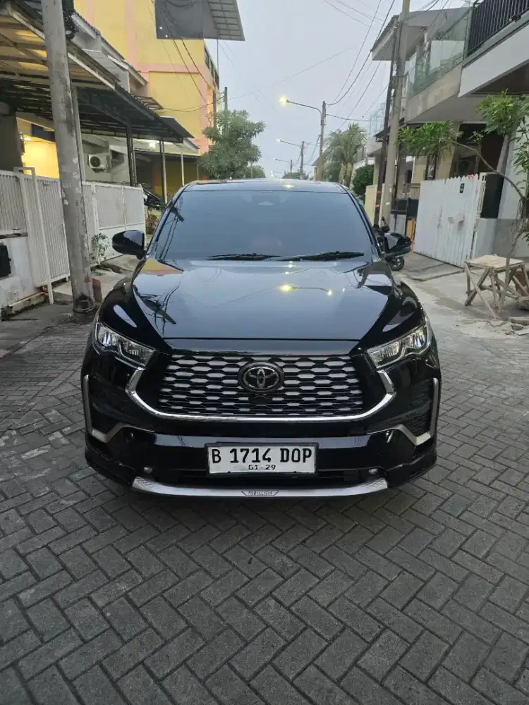 Toyota kijang innova zenix Q at hybrid 2023