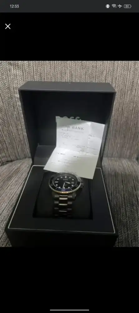 Jam tangan merek boss