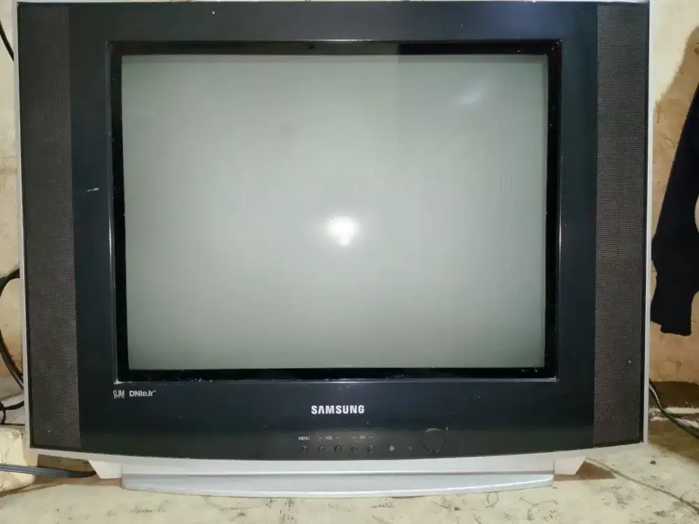 TV 21 SAMSUNG slim