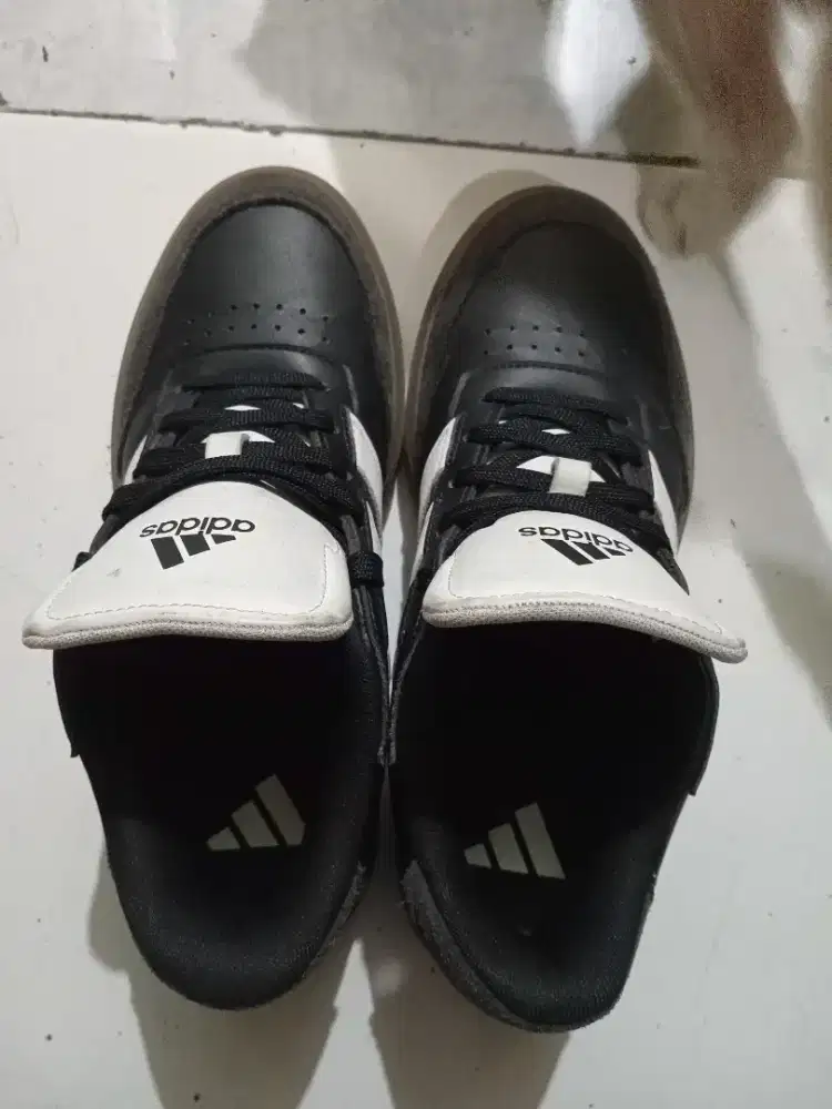 JUAL ADIDAS COURTBLOCK SZ 42 MEN
DIJUAL CEPAT, BU!