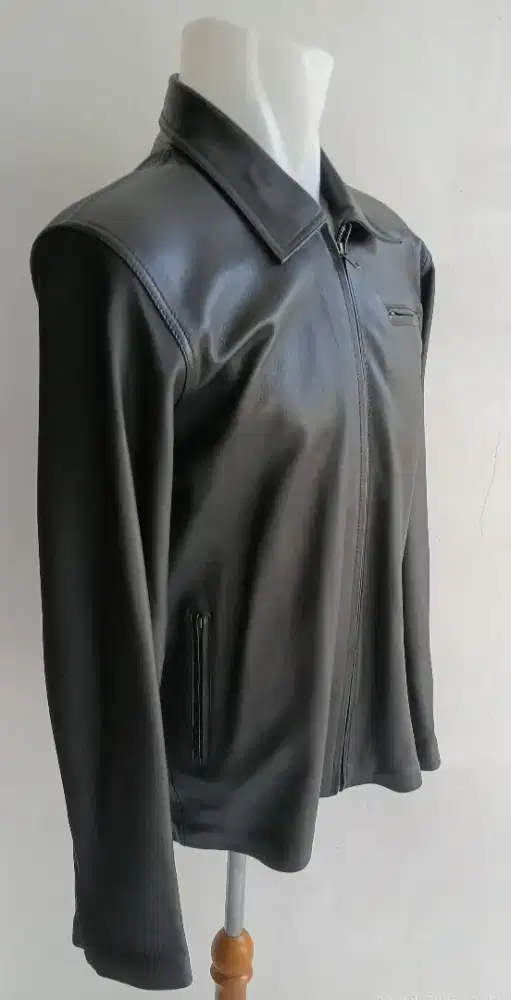 Jaket kulit asli