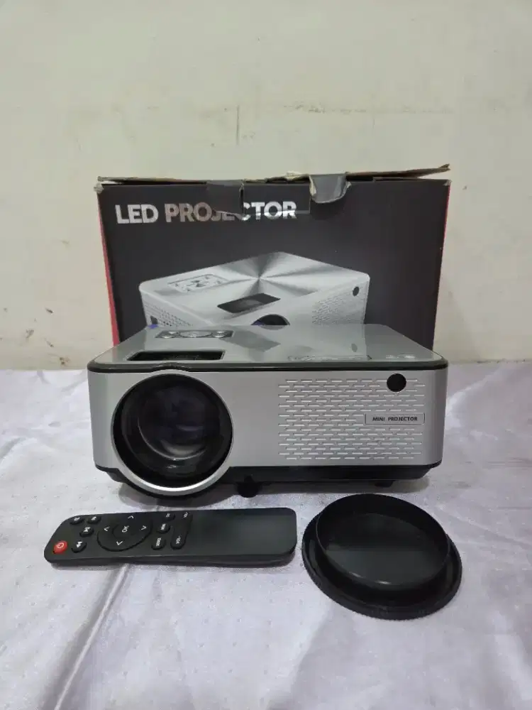 Proyektor mini portable viui cheerlux C9. Plus layar roll