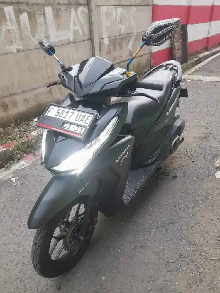 HONDA VARIO 150 LED 2016 lengkap terawat