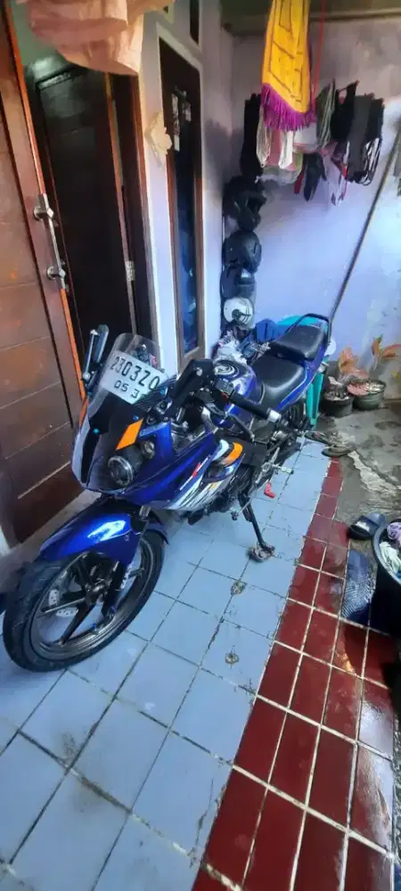 CBR 150R CBU Thailand 2009 Plat D Bandung