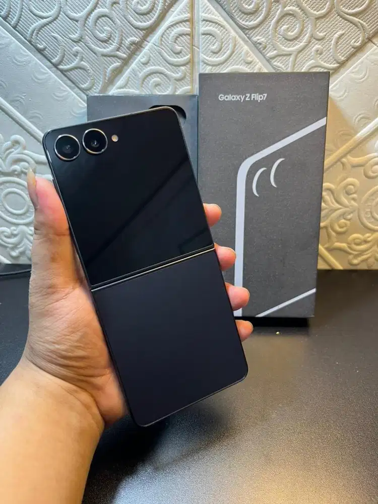 Galaxy Z Flip 7 Ram 12/256 Fullset