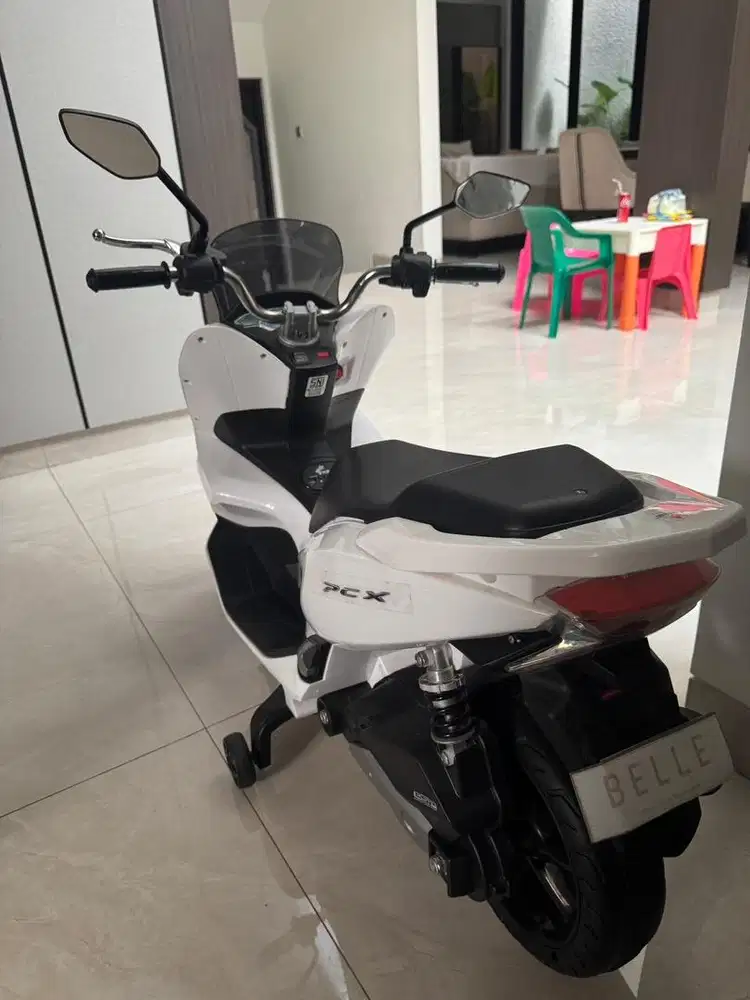 Motor Aki Anak Honda PCX PMB M-988 Besar Preloved Mulus Normal