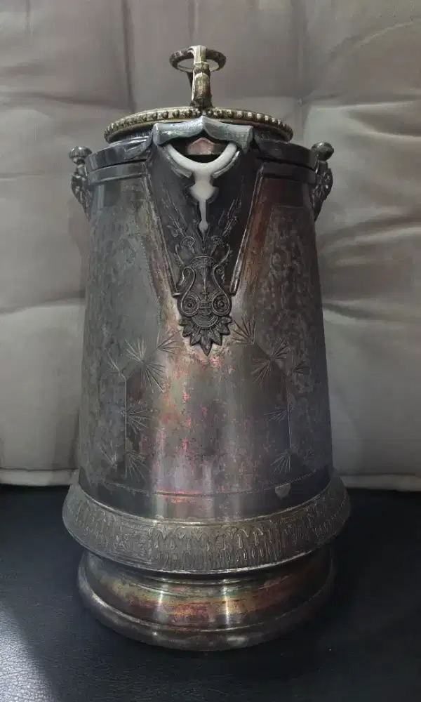 Barang antik JAR pitcher ice peninggalan jaman belanda