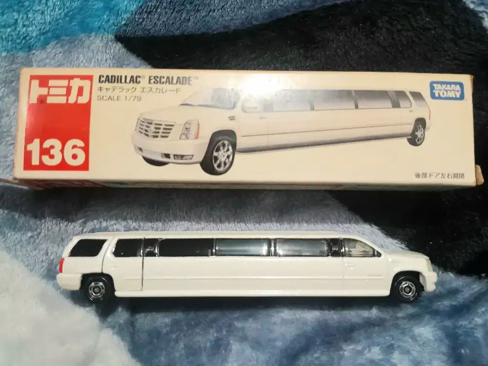 Diecast tomica cadillac limousine rare