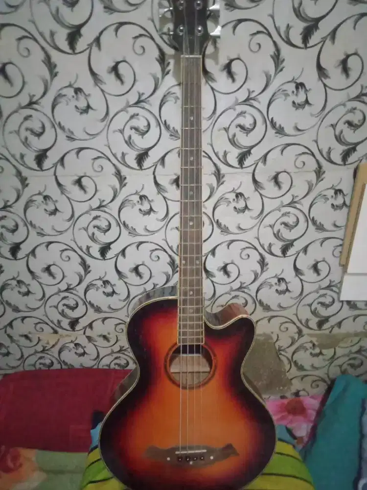 Gitar bass akustik merek HERDER