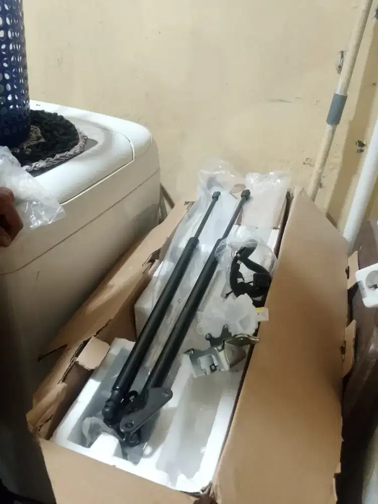 hidrolik bagasi mobil pajero