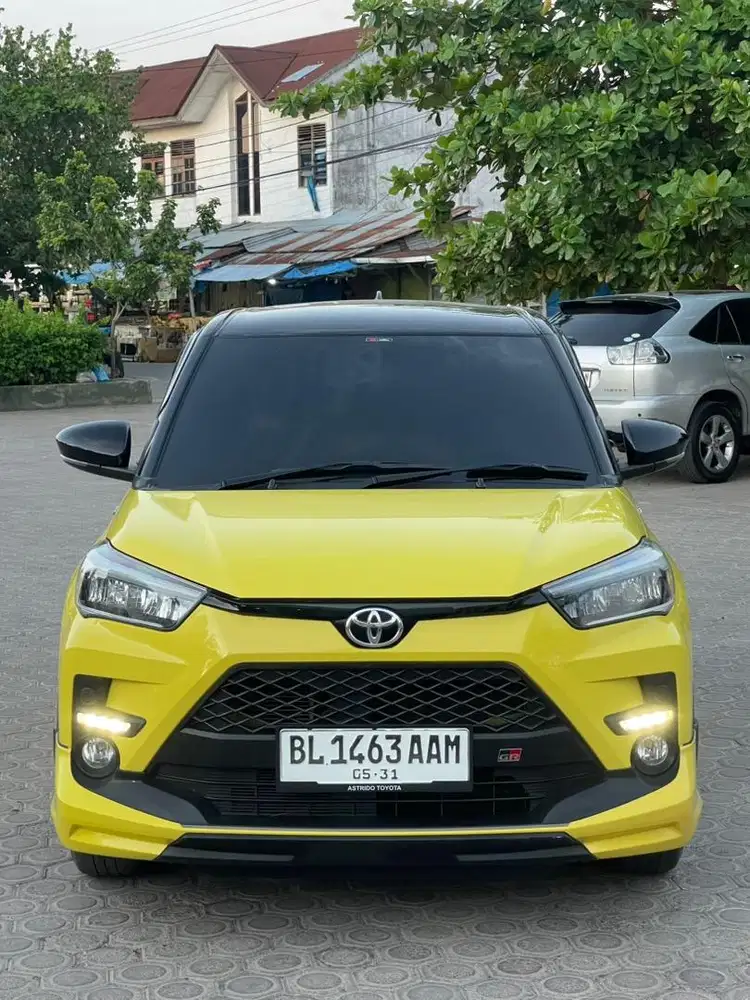 JUAL TOYOTA RAIZE GR 1.0 CVT TWO TONE