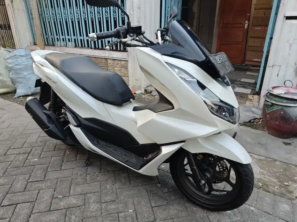 Jual cpt pcx 2022 km 16 rb istimewa samsat kdg cowek