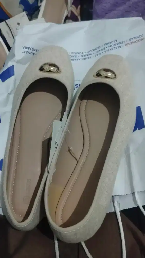 Sepatu flat UK 42 Maxfashion
