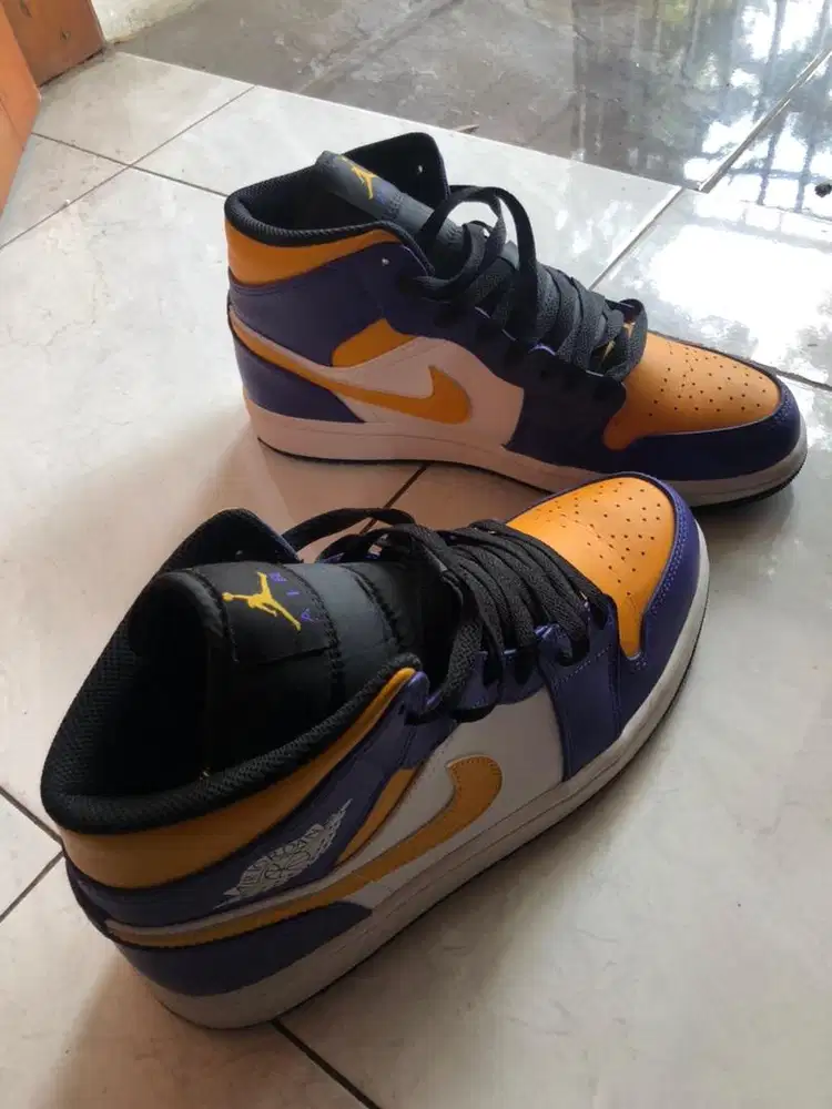 For sale AIR JORDAN 1 LAKERS