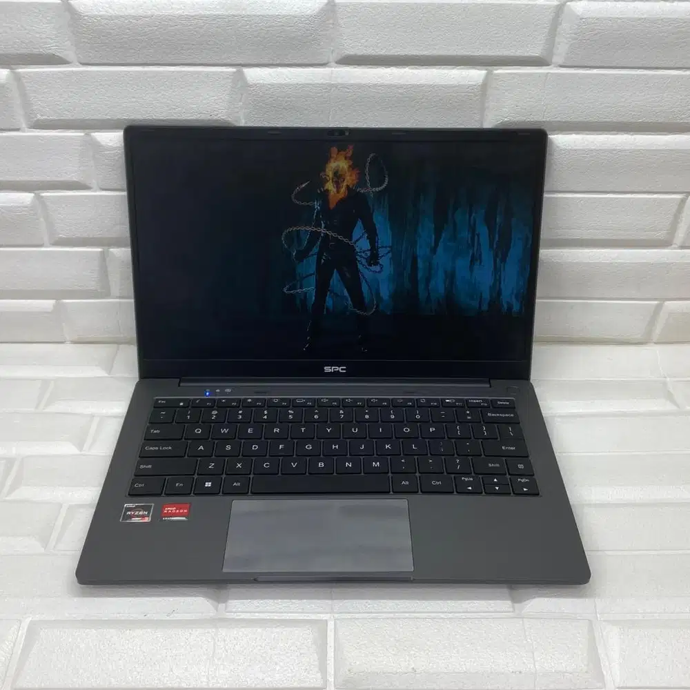 LAPTOP SPC X1 RYZEN 5 3500U RAM 8GB SSD 256GB-Mulus Like New