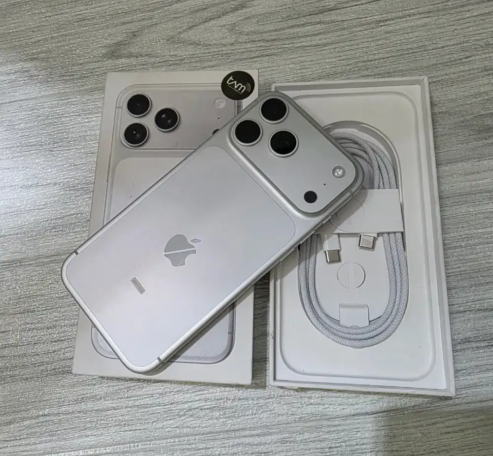 Iphone 17 Promax 1TB Silver Resmi Ibox Second