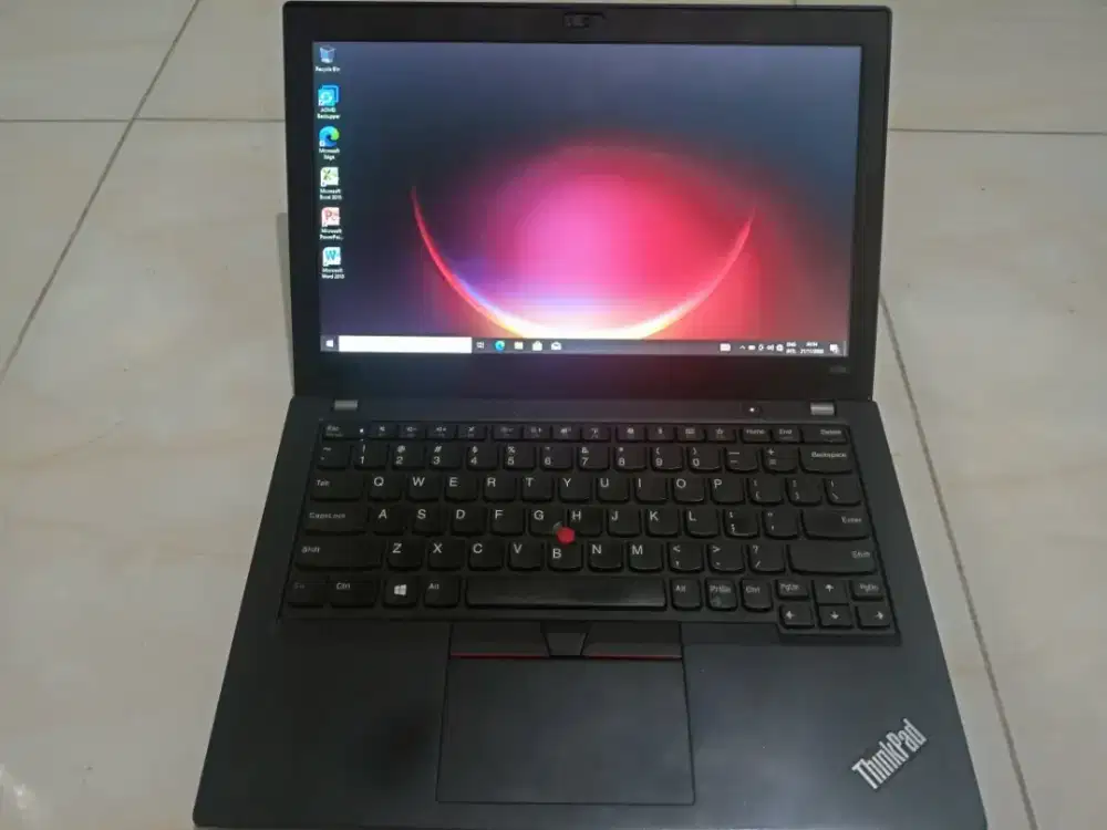 Lenovo thinkpad x280 i5 ram 8gb ssd 256gb ngebut
