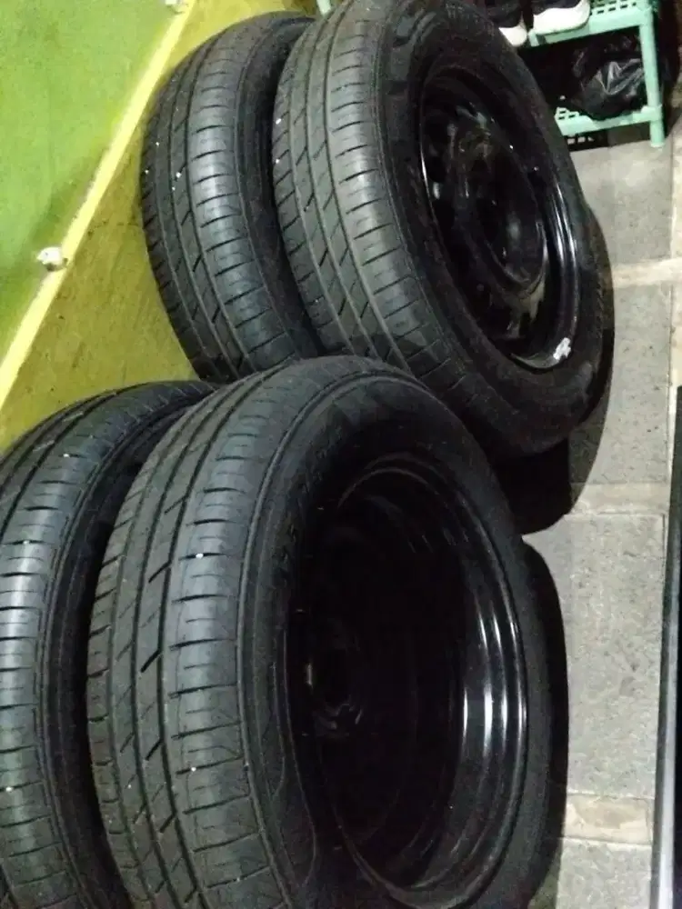 Velg & Ban kondisi 98% beli dari baru