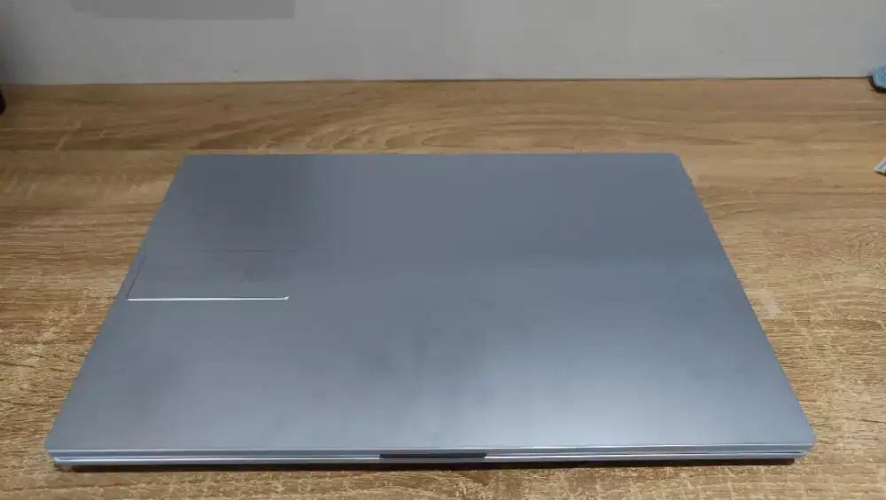 Jual laptop bekas tapi baru