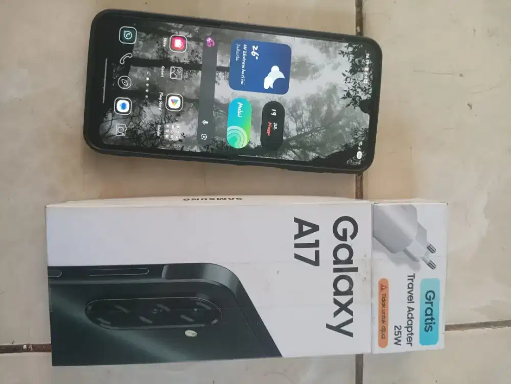 Samsung A17  8/128gb