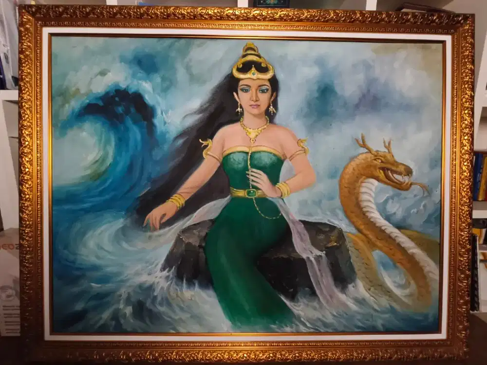 Lukisan Nyi Roro Kidul & Naga Emas Kanvas Plus Bingkai Ukiran Mewah