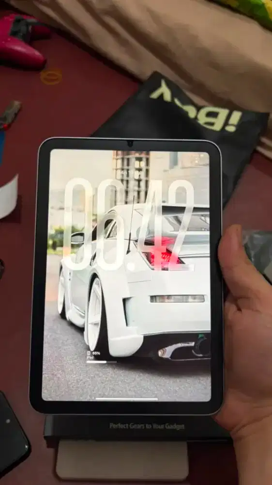 ipad mini 7 256gb wifi only free case+keyboard+kotak