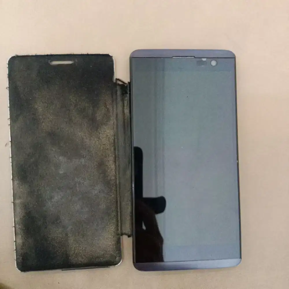 Handphone smartfren Hisense kondisi mati total