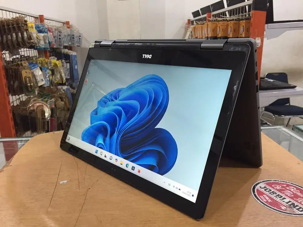 DELL inspiron 15 2in1 Core i5Gen7 Ram 8GB SSD 256GB Touchscren Murah