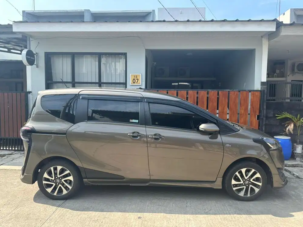 Sienta q matic 2018