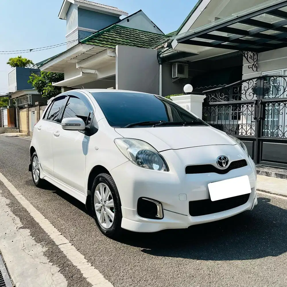 Toyota Yaris Tipe E 2012 Automatic