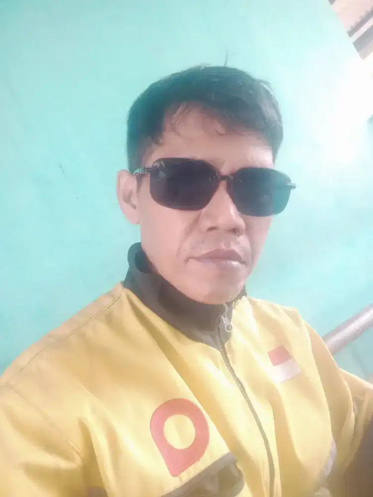 Cari pekerjaan sebagai driver motor