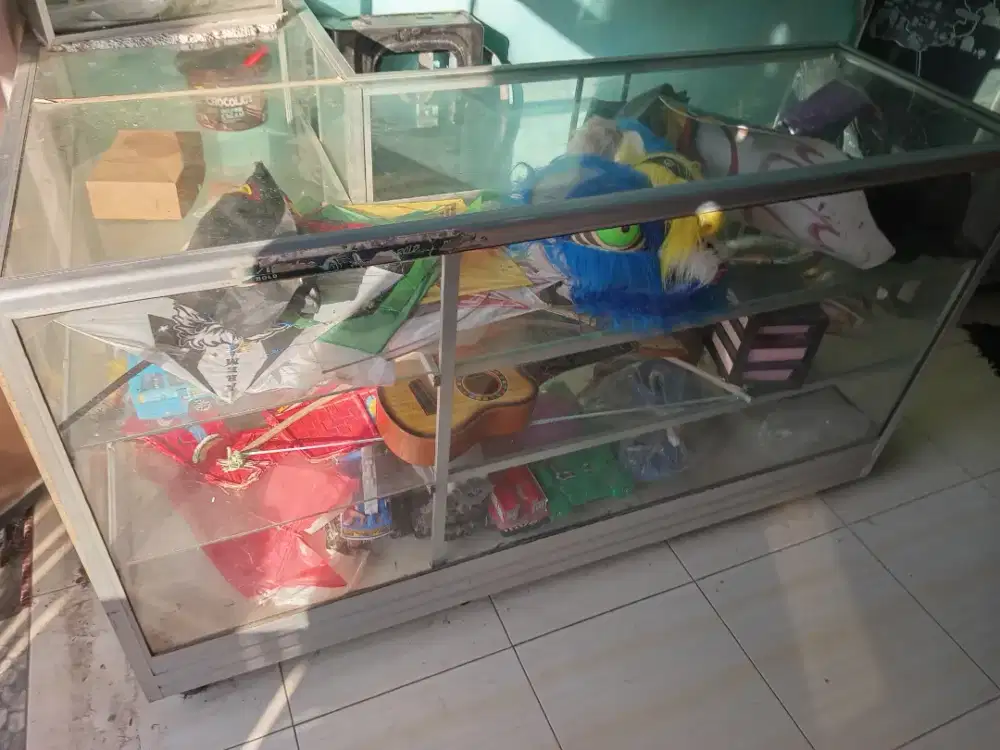 Etalase Bekas Bentuk L
