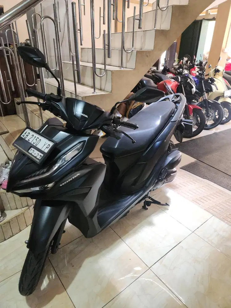Vario 125 k2v hitam 2022 keyless gbm
