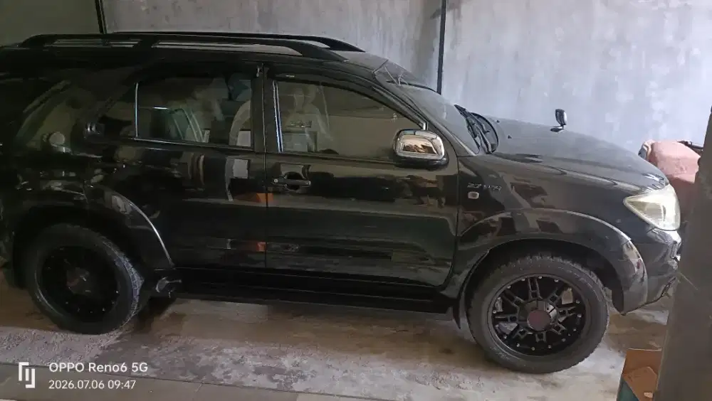 Jual mobil Fortuner th 2009 tife bensin metic