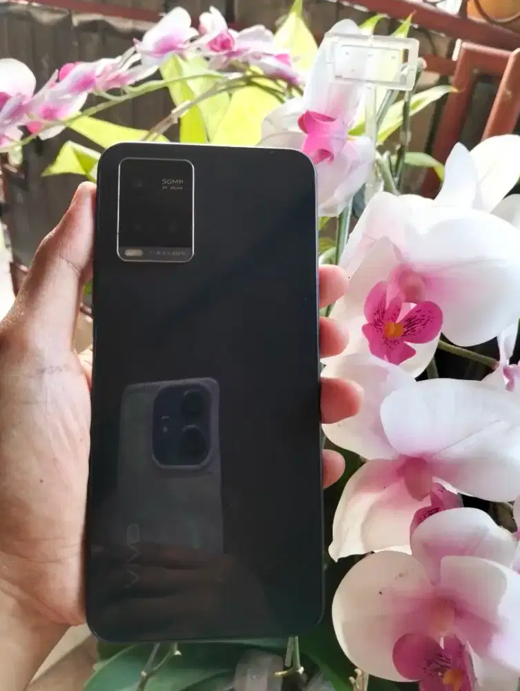 Fokus Mahar Hp VIVO Y33s RAM 8/128