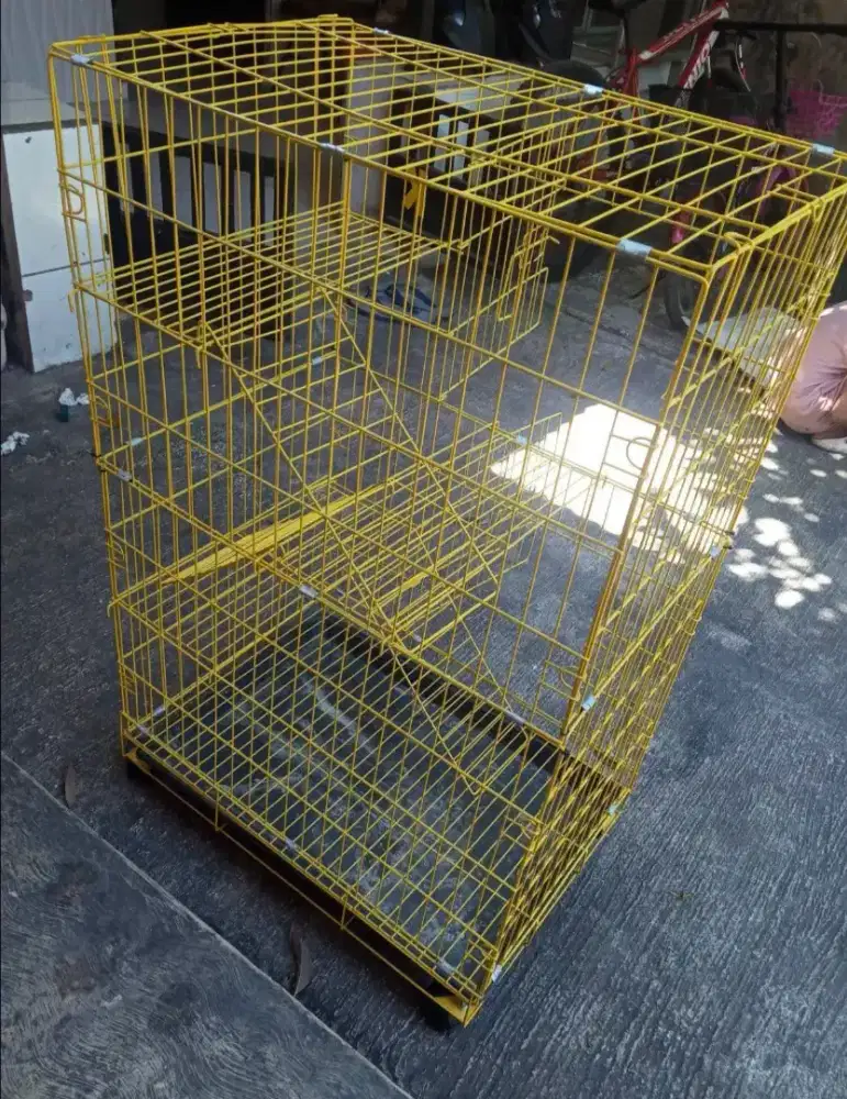 Kandang kucing 3 tingkat