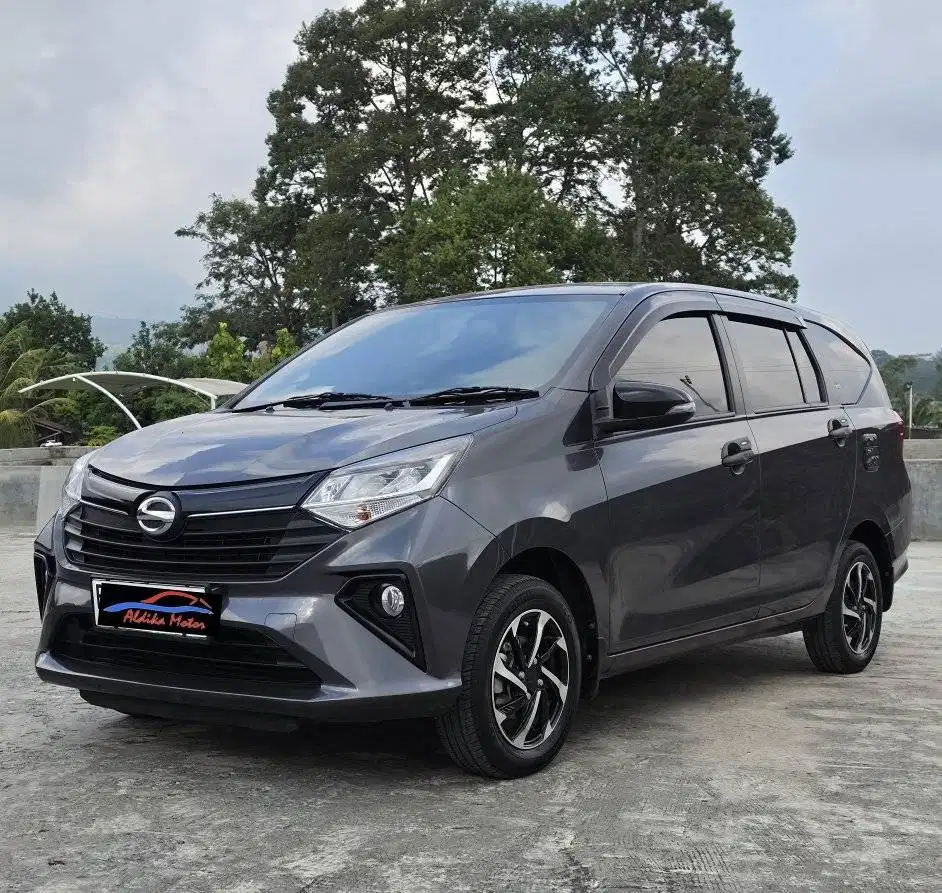 Daihatsu Sigra R 2024 AT
