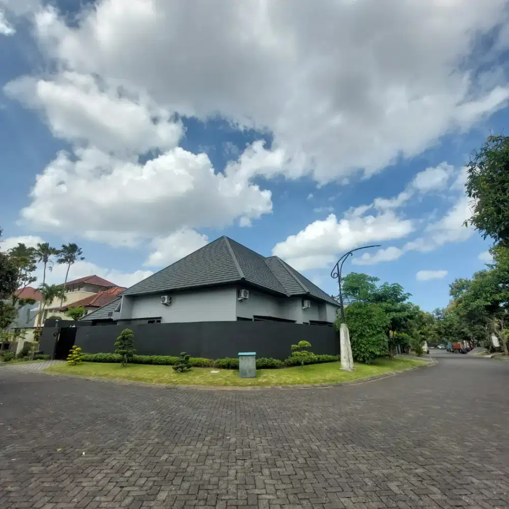 Rumah mewah full fasilitas di araya kota Malang, dekat exit tol