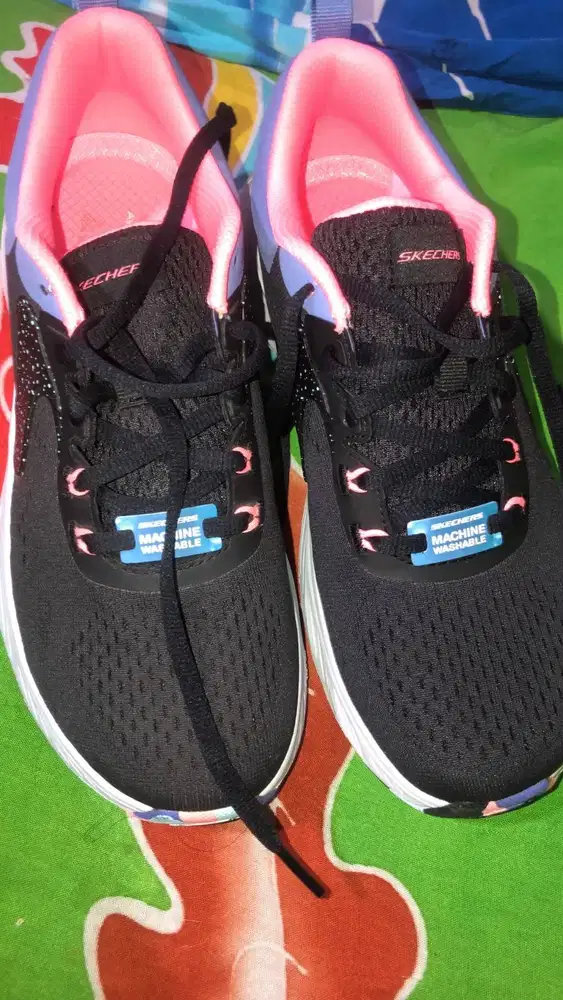 Skechers Original Wanita Size 37 (US 7)