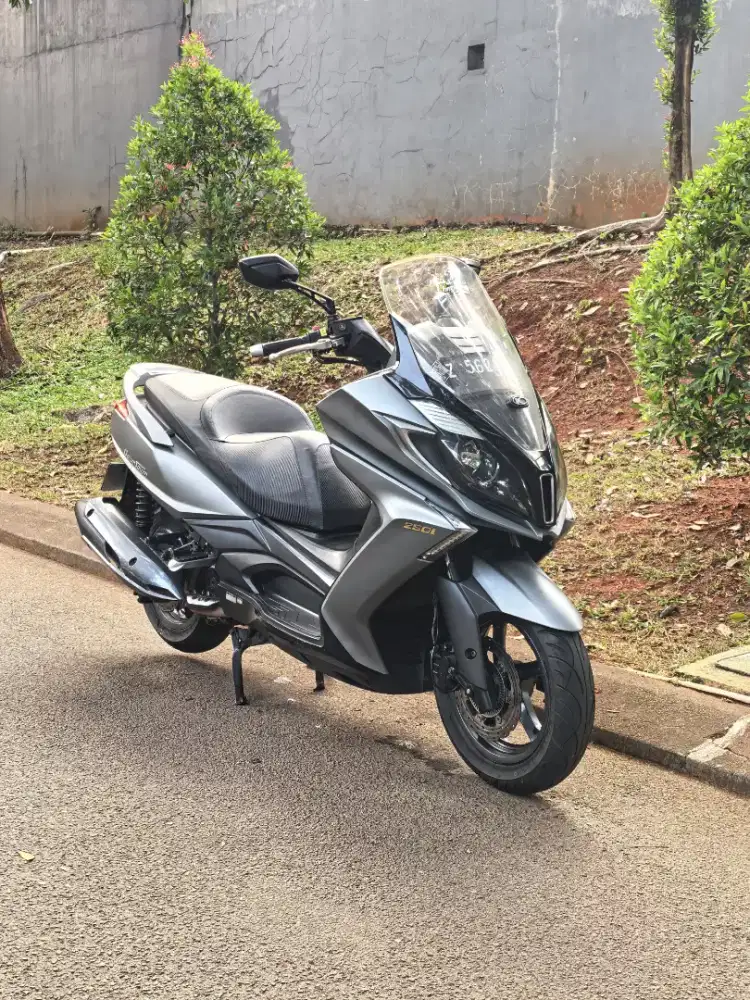 Kymco Downtown 250 bukan Xmax Forza