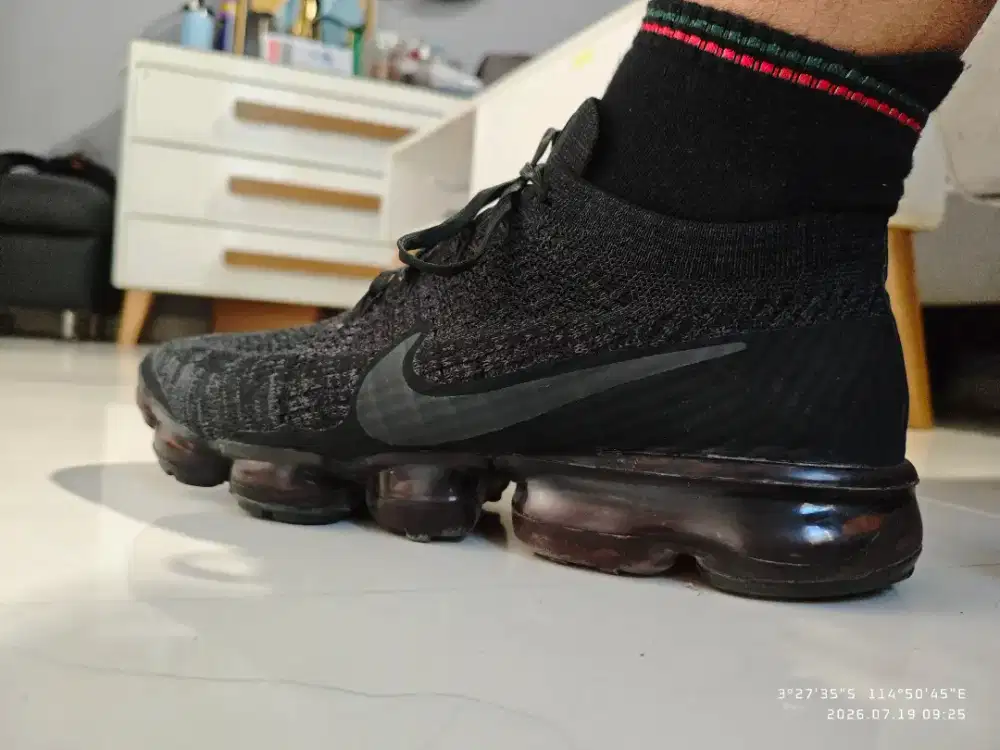 DIJUAL SEPATU (SECOND) NIKE VAPORMAX BLACK 44,5  (INSOL 28,5)