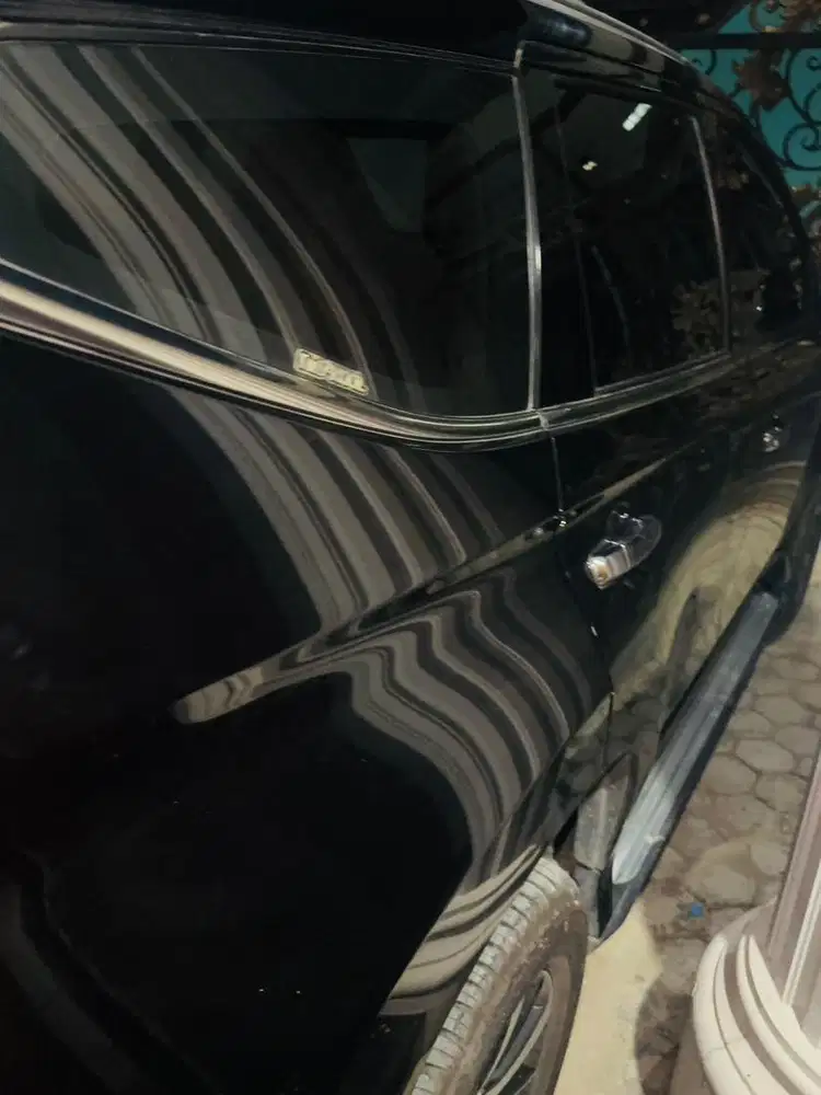 Pajero Sport Hitam Dakar 4x2 AT