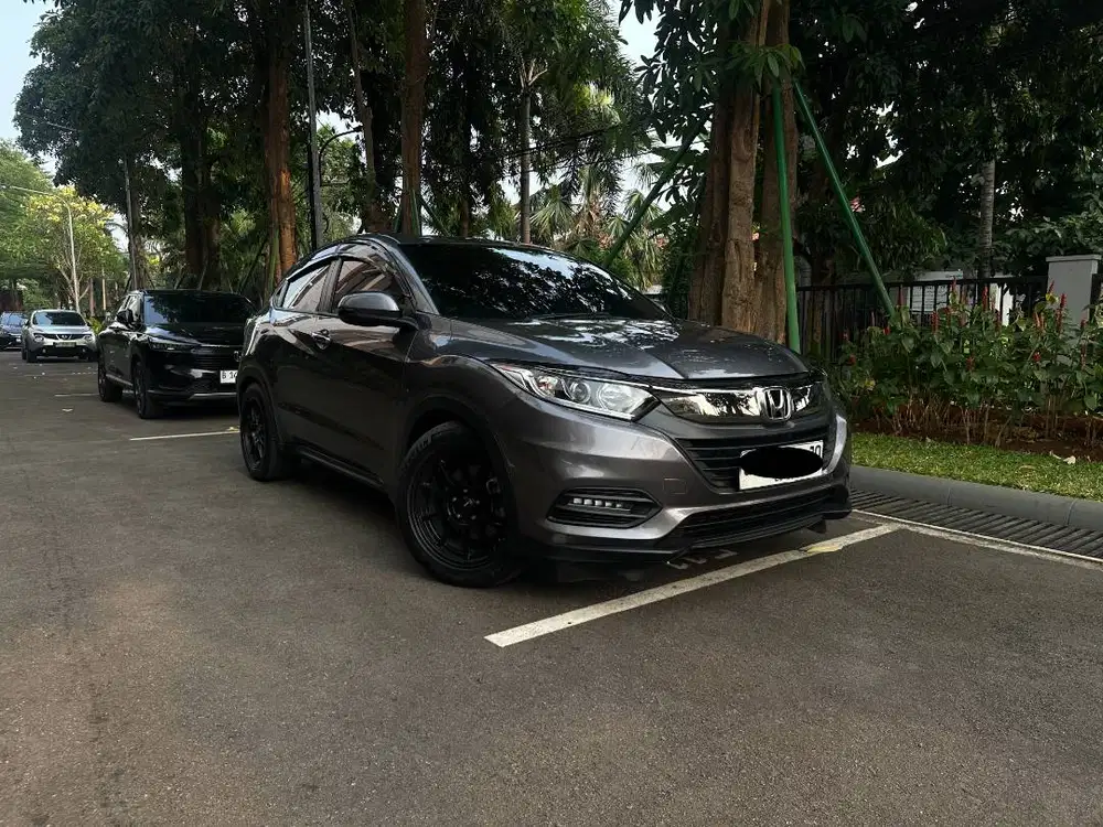 Honda HR-V 1.5 E CVT 2019 Reg 2020 Full Upgrade Tangan Pertama
